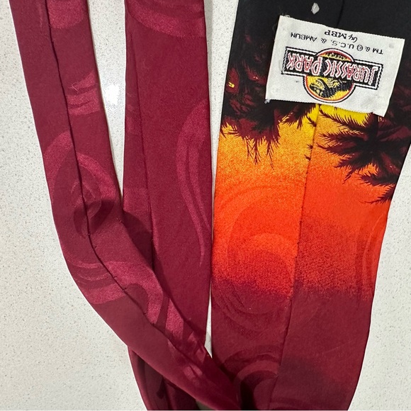 Vintage Jurassic park brachiosaurus 100% Italian silk tie - Picture 9 of 16